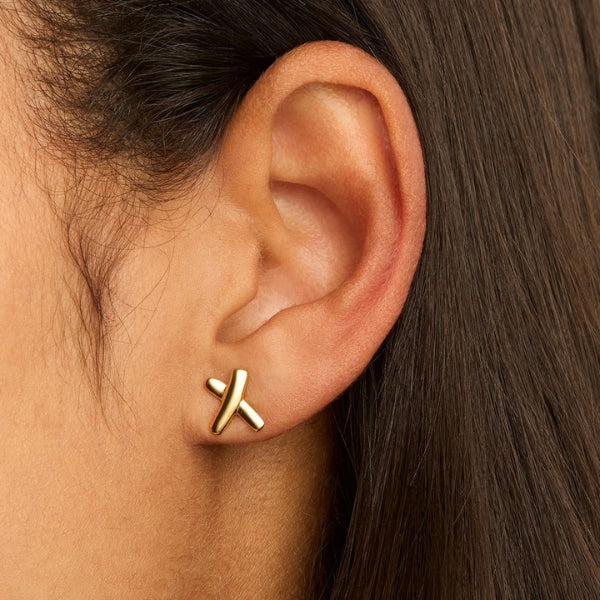 Najo - Kiss stud earrings in gold plated sterling silver