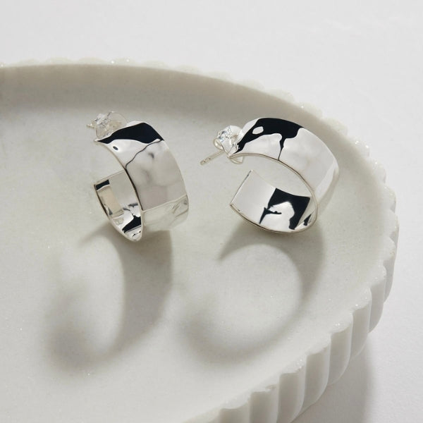Najo - La Dolce Vita beaten hoop earrings in sterling silver