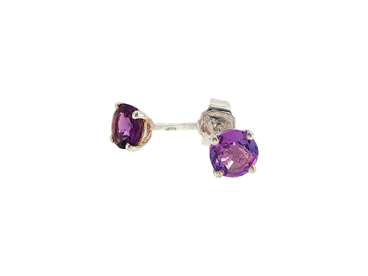 Amethyst stud earrings in sterling silver - 5mm